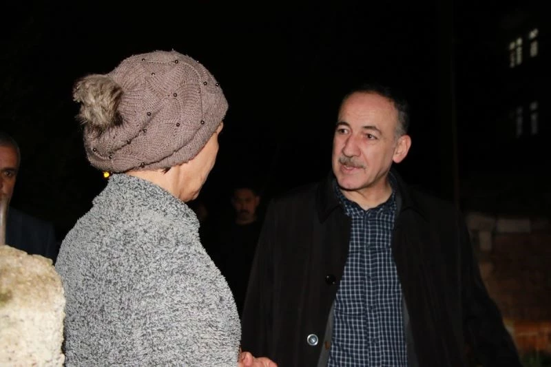 Başkan Saygılı’dan ’çat kapı’ ev ziyaretleri
