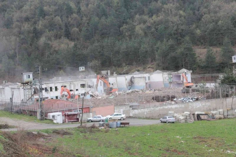 İnebolu M Tipi Kapalı Ceza İnfaz Kurumu yıkılıyor
