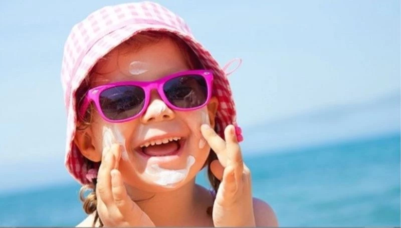 Güneş koruyucular hakkında uyardı: Cildinizin özelliklerini bilmeniz gerekiyor
