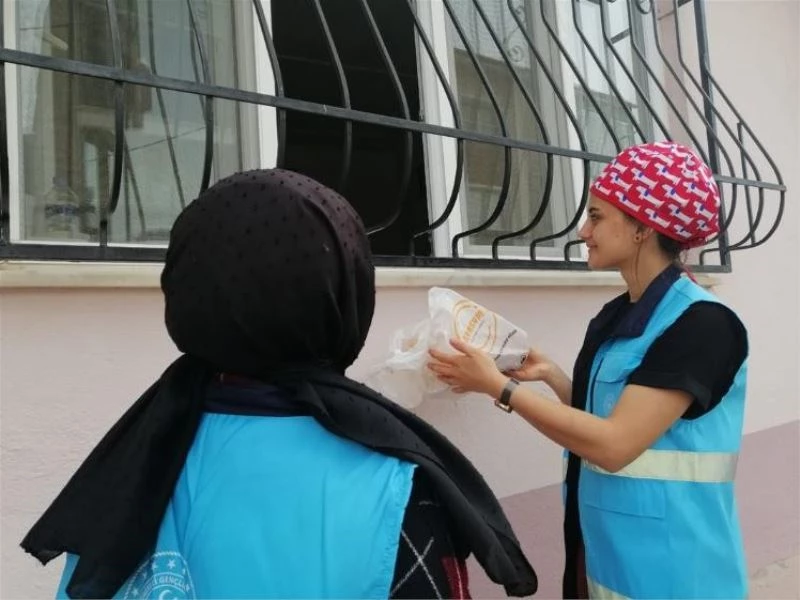 ’Kahraman Komşum Projesi’ Aydınlı ihtiyaç sahiplerine ulaşmaya devam ediyor
