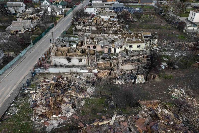 Makariv’den çekilen Rus ordusu geriye enkaz bıraktı
