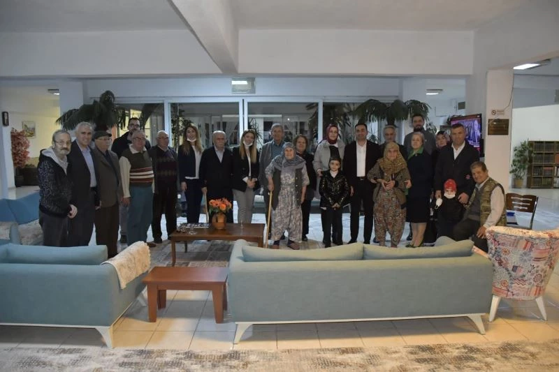 Biga Belediyesi, huzurevinde iftar verdi
