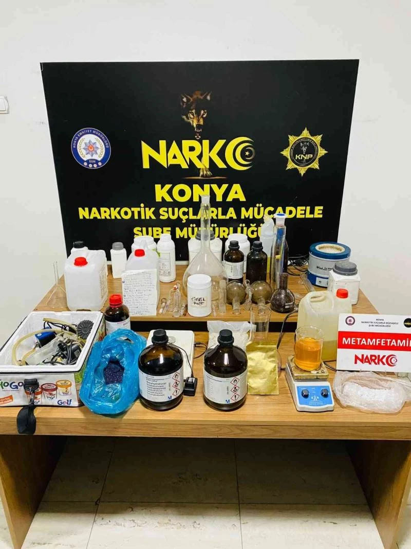 Konya’da uyuşturucu imalathanesine çevrilen eve baskın
