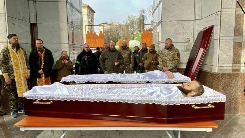 Ukrayna’nın kalbinde ağlatan tören
