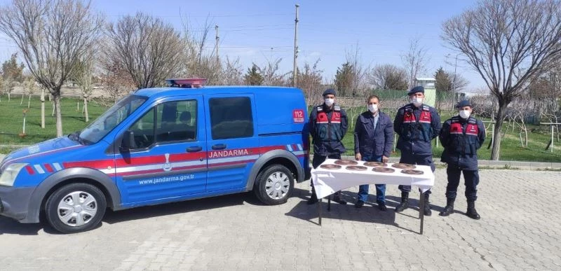 Fabrikadan 50 bin liralık bakır kaynak diski çalan şüpheliyi jandarma yakaladı
