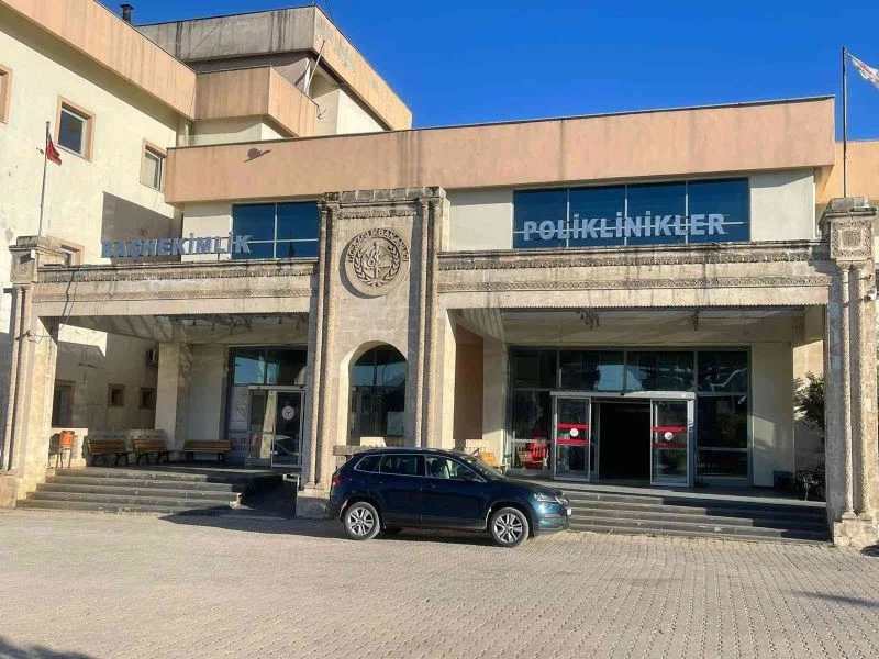 Kırsalda buldukları cismi kurcalayan 2 kardeş, patlama sonucu ağır yaralandı
