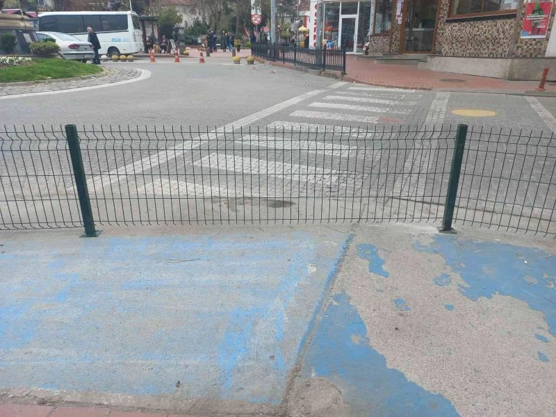 Yaya geçidinin yeri değiştirildi
