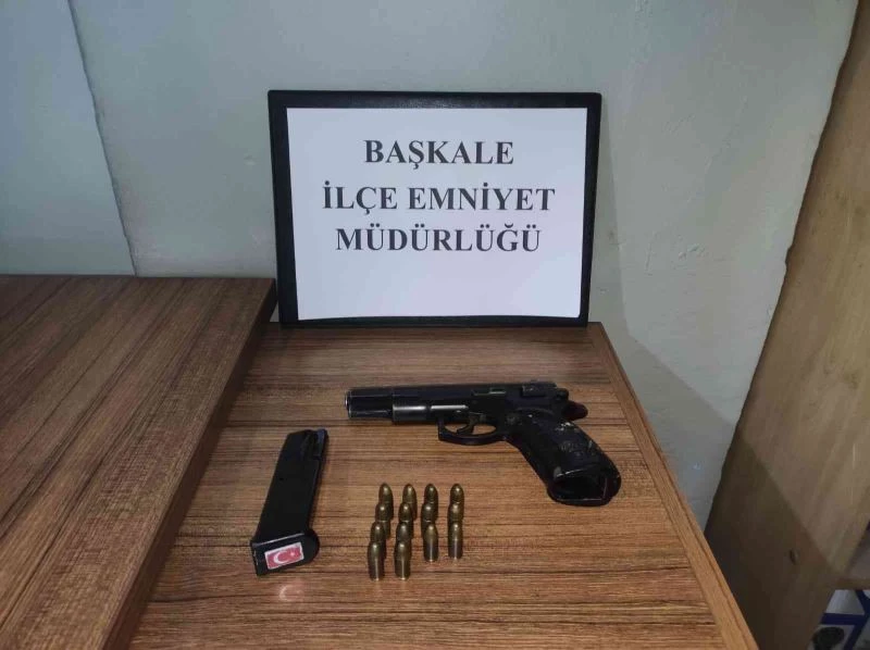 Kurumun çelik kasasında tabanca çalan şahıs yakalandı
