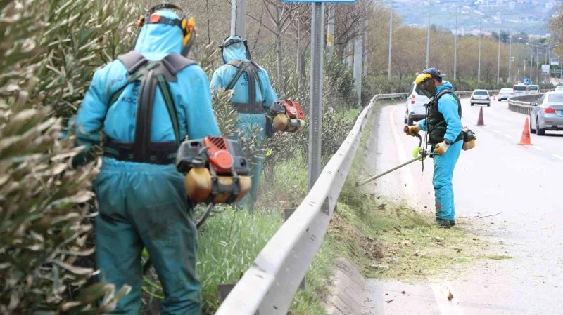 Ömer Türkçakal Bulvarında bahar temizliği
