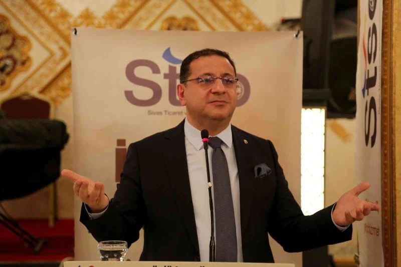 Eken bir dönem daha aday olacağını açıkladı
