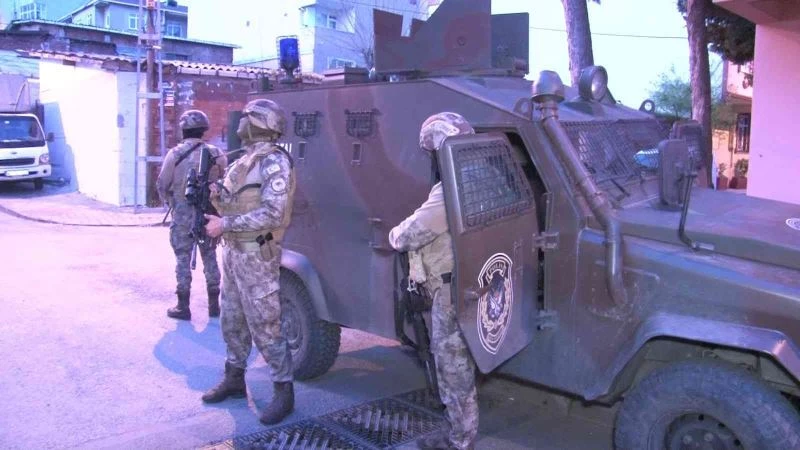 İstanbul’da sahte dolar basan çeteye operasyon
