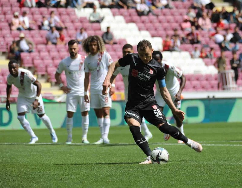 Ziya Erdal, Sivasspor’da siftah yaptı