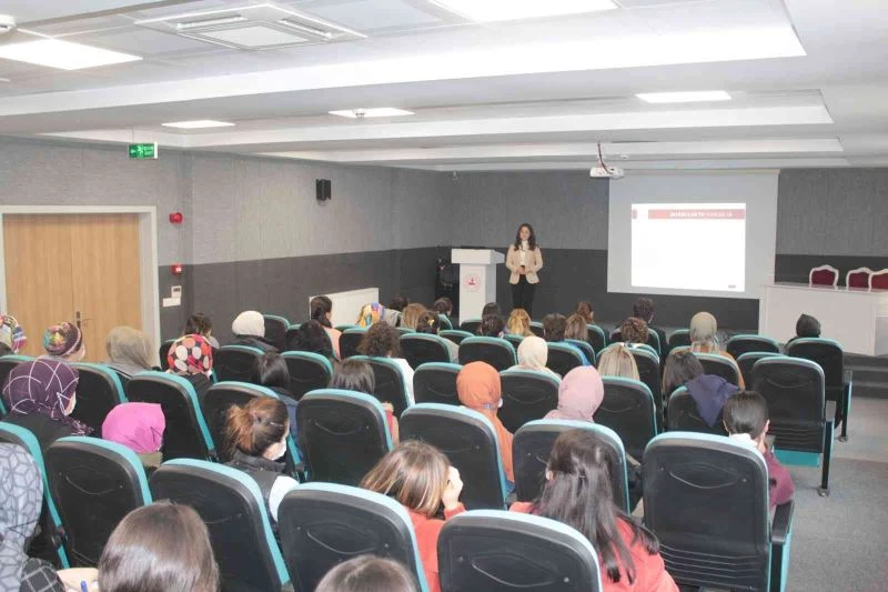 ŞÖNİM, aile içi şiddetle mücadeleyi anlattı
