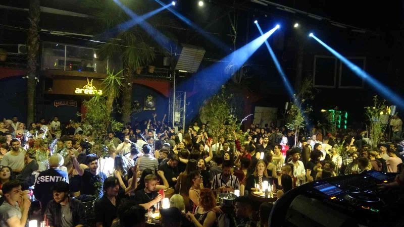 Marmaris’in en büyük diskosu Areena Club ‘Yaza merhaba’ açılışı yaptı
