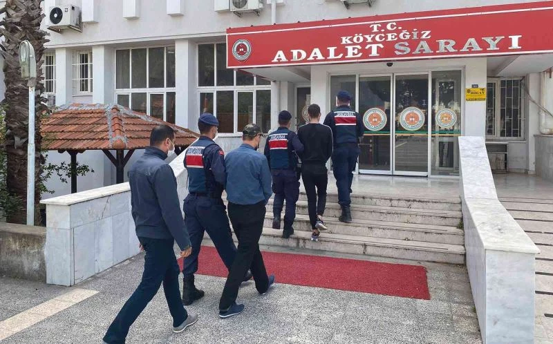 Göçmen kaçakçıları tutuklandı
