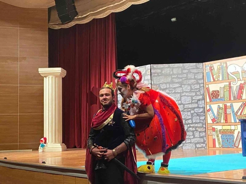 KBT, ‘Barışsın Dünya’ tiyatrosu ile perdelerini çocuklara açıyor
