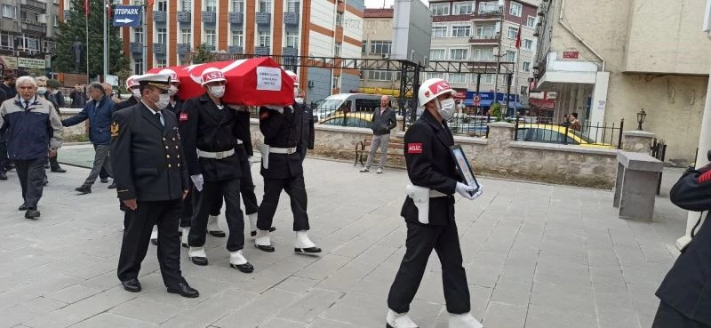 Devrekli Kıbrıs Gazisi son yolculuğuna askeri törenle uğurlandı
