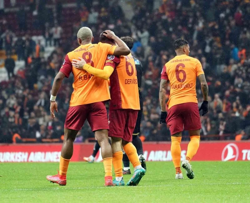 Galatasaray evindeki kazanma serisini 4’e çıkardı