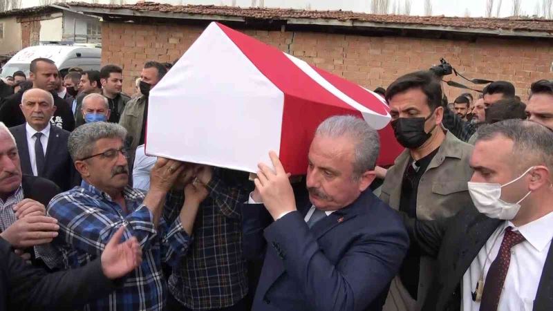 TBMM Başkanı Şentop’un vefat eden koruma polisi Amasya’da defnedildi
