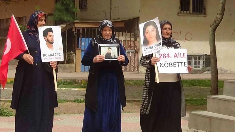 HDP önündeki ailelerin evlat nöbetine 284’ncü aile katıldı
