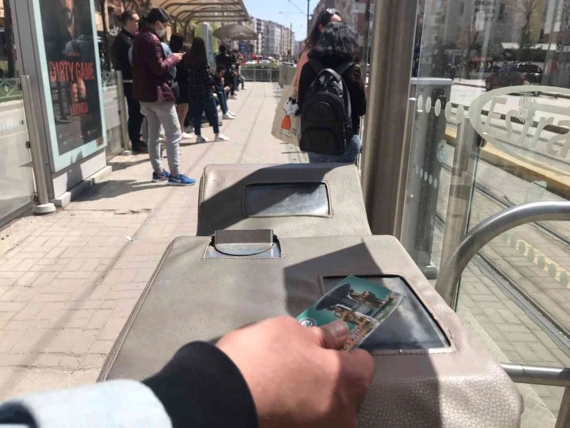 Öğrenciler ulaşım ücretlerini Büyükşehir’in karşılamasını istiyor
