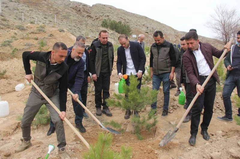 Üç kişinin başlattığı hareket 222 kişiye ulaştı
