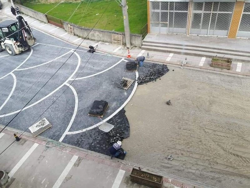 Çaydeğirmeni beldesinde bozulan yollar yeniden yapıldı
