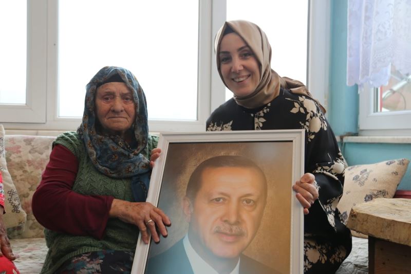 Milletvekili Ayvazoğlu Trabzon’da engelli ve yaşlı maaşı desteğinin 112 milyonu lirayı geçtiğini açıkladı
