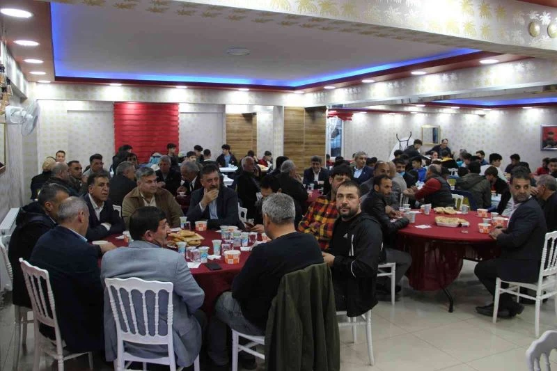 Solhan Spor yönetici ve taraftarları iftarda bir araya geldi
