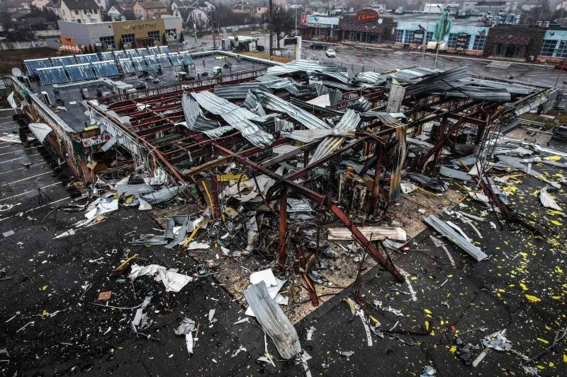 Rusya’nın Stoyanka’da vurduğu akaryakıt istasyonu harabeye döndü
