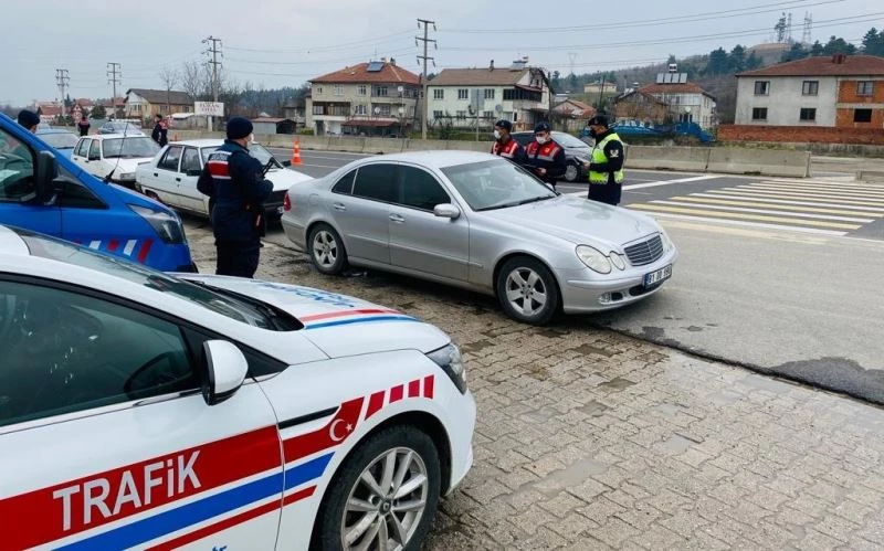 Çocuk koruma tertibatı olamayan araçlara ceza
