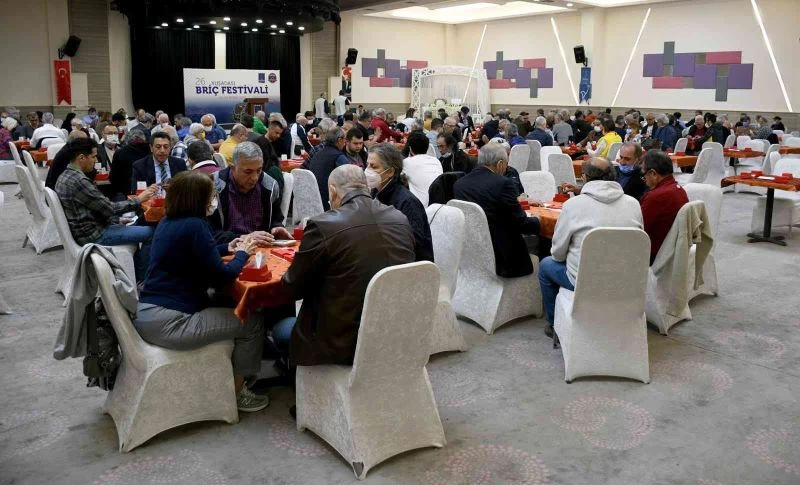 Kuşadası’nda Briç Festivali Başladı
