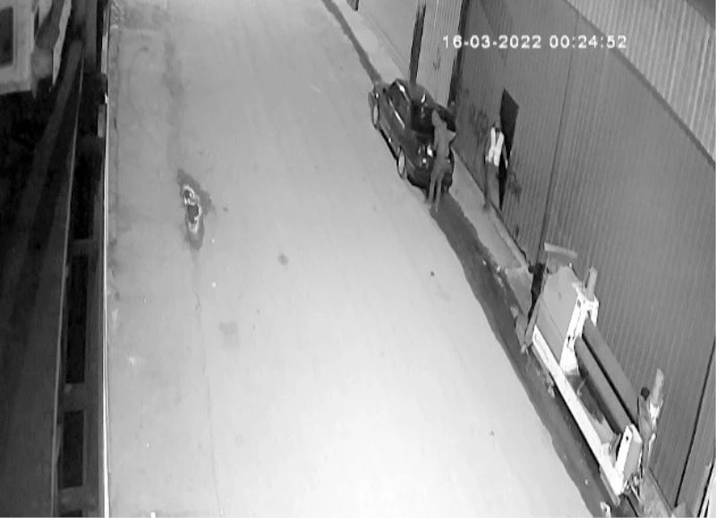 Hırsızlık zanlıları, 310 saatlik kamera görüntüleri izlenerek yakalandı
