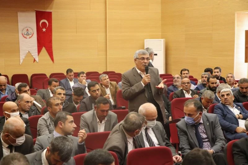 Vali Erin’in Ceylanpınar’da muhtarlarla buluştu
