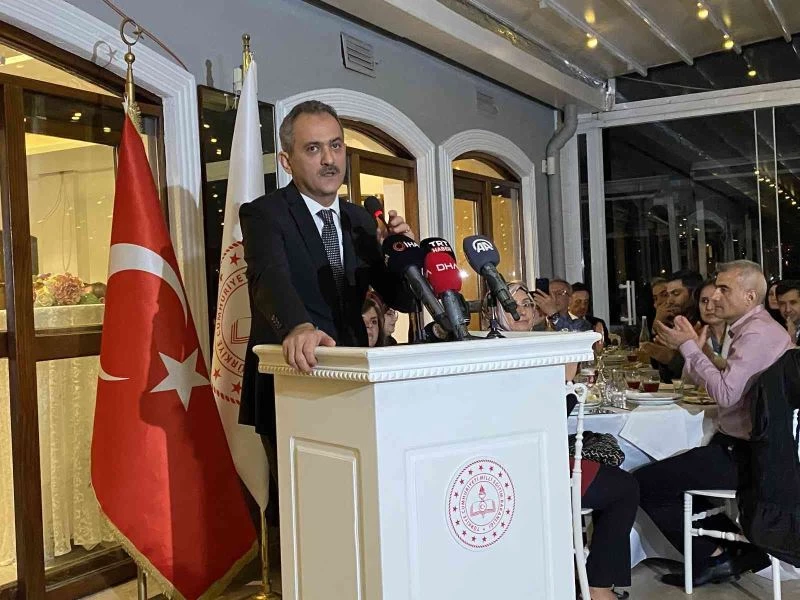 Milli Eğitim Bakanı Özer: “7 bin 354 sayılı Öğretmenlik Meslek Kanunu yönetmeliği son aşamada”