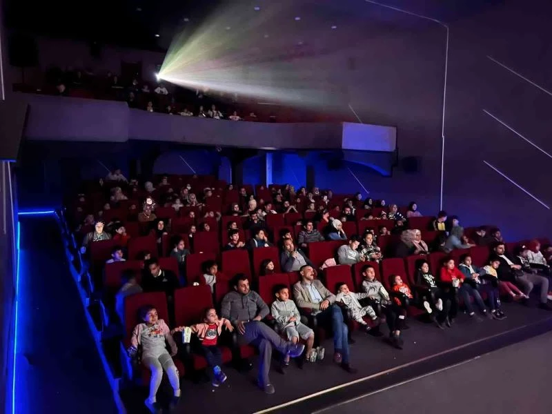 Şanlıurfalı çocuklar dijital sinemayı çok sevdi
