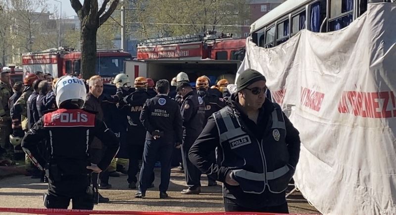 Bursa’daki patlamada şehit olan ceza infaz koruma memurunun naaşı adli tıp kurumuna kaldırıldı
