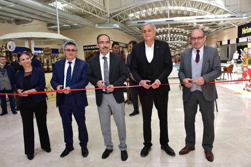 Bozüyük’te 23 Nisan Tipografi Afiş Sergisi düzenlendi
