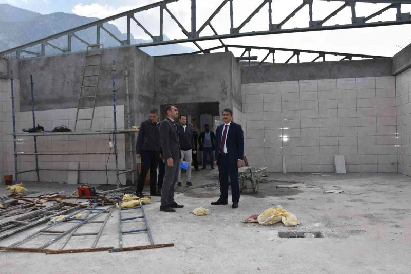 Tamamlandığında 3 bin kişiye sıcak yemek hazırlanacak
