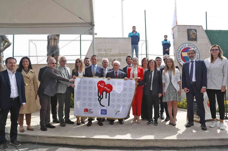 Ali Koç: “28 şampiyonlukla Türkiye’nin en fazla şampiyon olan futbol takımı Fenerbahçe”