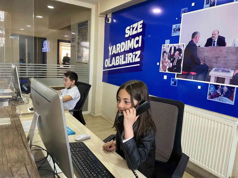 Bu belediyede tüm birimler de çocuklar işbaşı yaptı, renkli görüntüler ortaya çıktı
