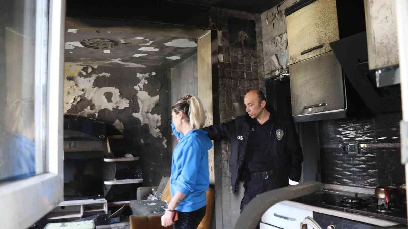 Engelli çocuk evde torpil patlattı: Ev küle döndü
