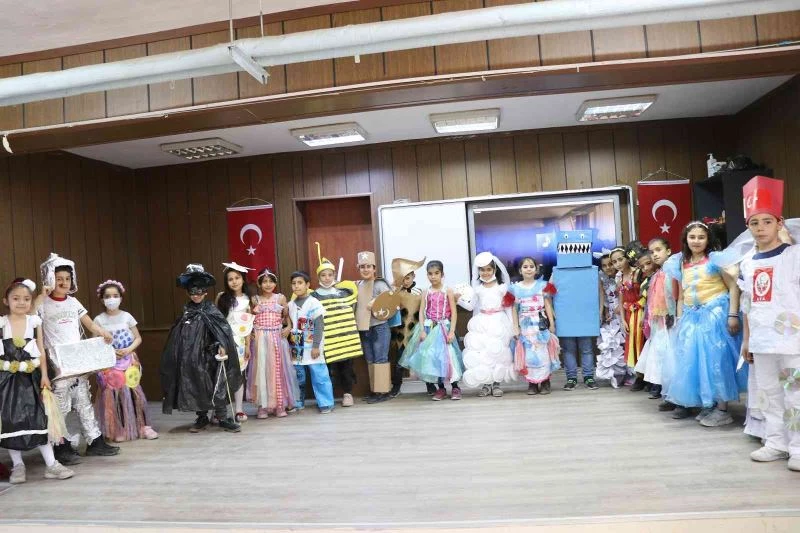 Öğrencilerden 23 Nisan’da sıfır atık defilesi
