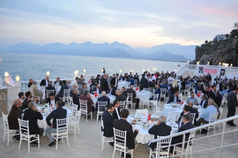 DÖSİAD üyeleri iftarda buluştu