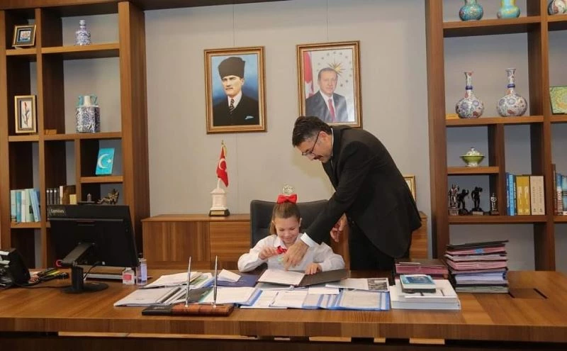 Vali Ali Çelik’in makamı çocuklara emanet
