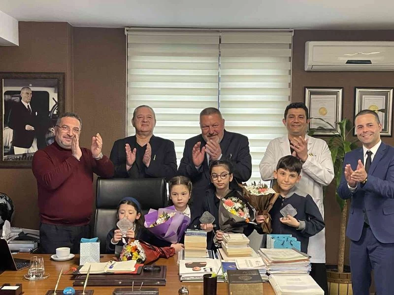 Doktorların koltukları 23 Nisan’da çocuklara devredildi
