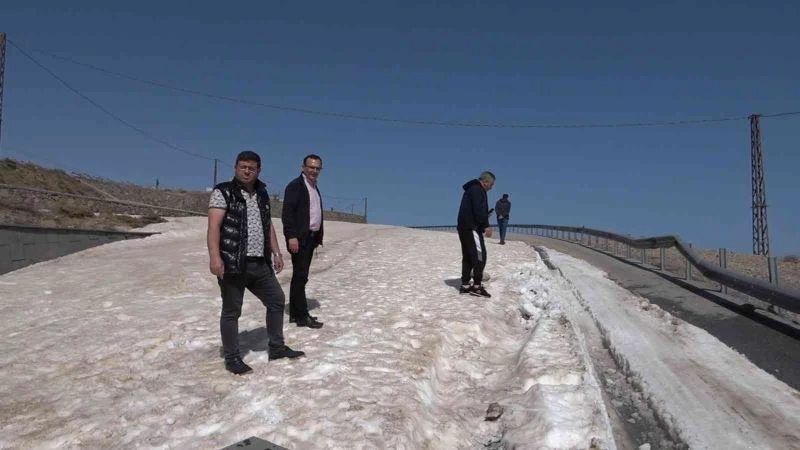 Nemrut kalderasında kış devam ediyor
