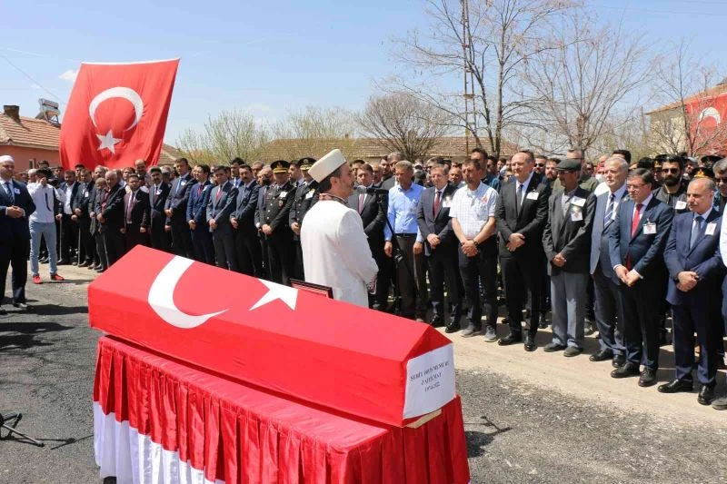 Şehit polis memuru Mat, memleketi Yozgat’ta son yolculuğuna uğurlandı
