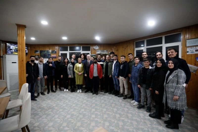 Çınar karşılama robotu TEKNOFEST elemelerini geçti
