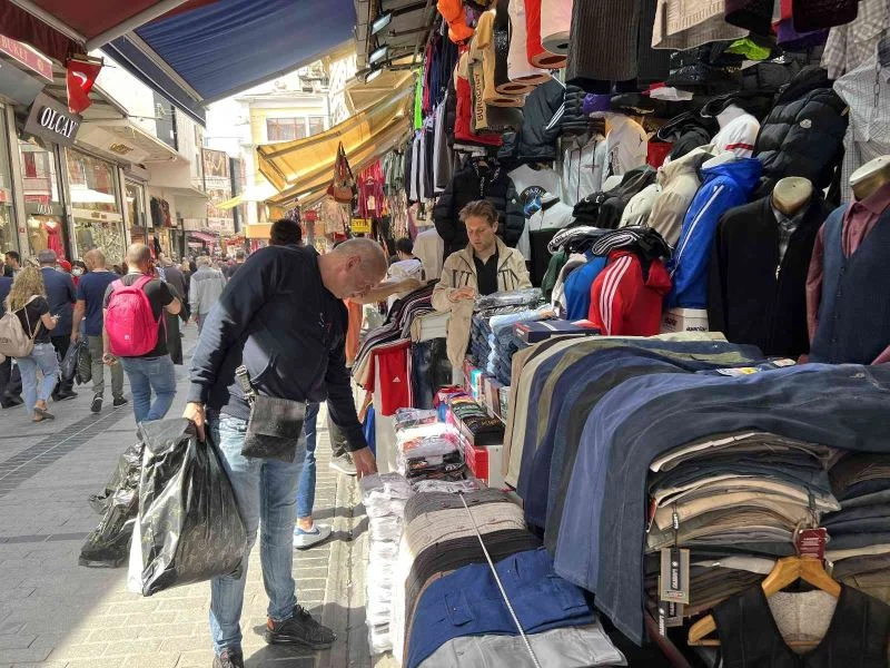 Bayramlık kıyafet alışverişleri başladı
